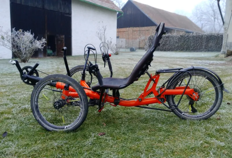 Lehokolo AZUB T-Tricon 20 -tříkolka