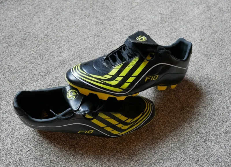Kopačky Adidas F10
