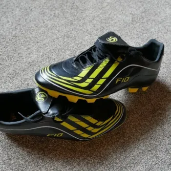Kopačky Adidas F10